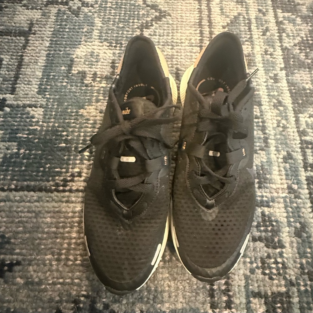 Nike Black Athletic Sneakers women sz 8.5